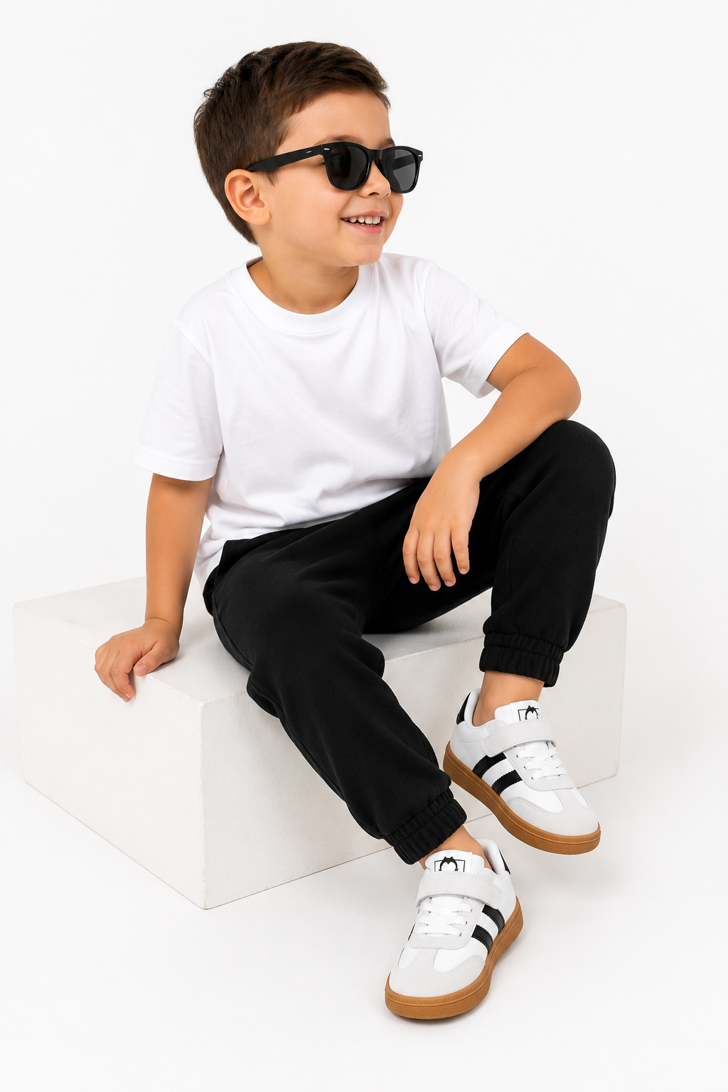 Kids Classic Sneakers – White & Gum